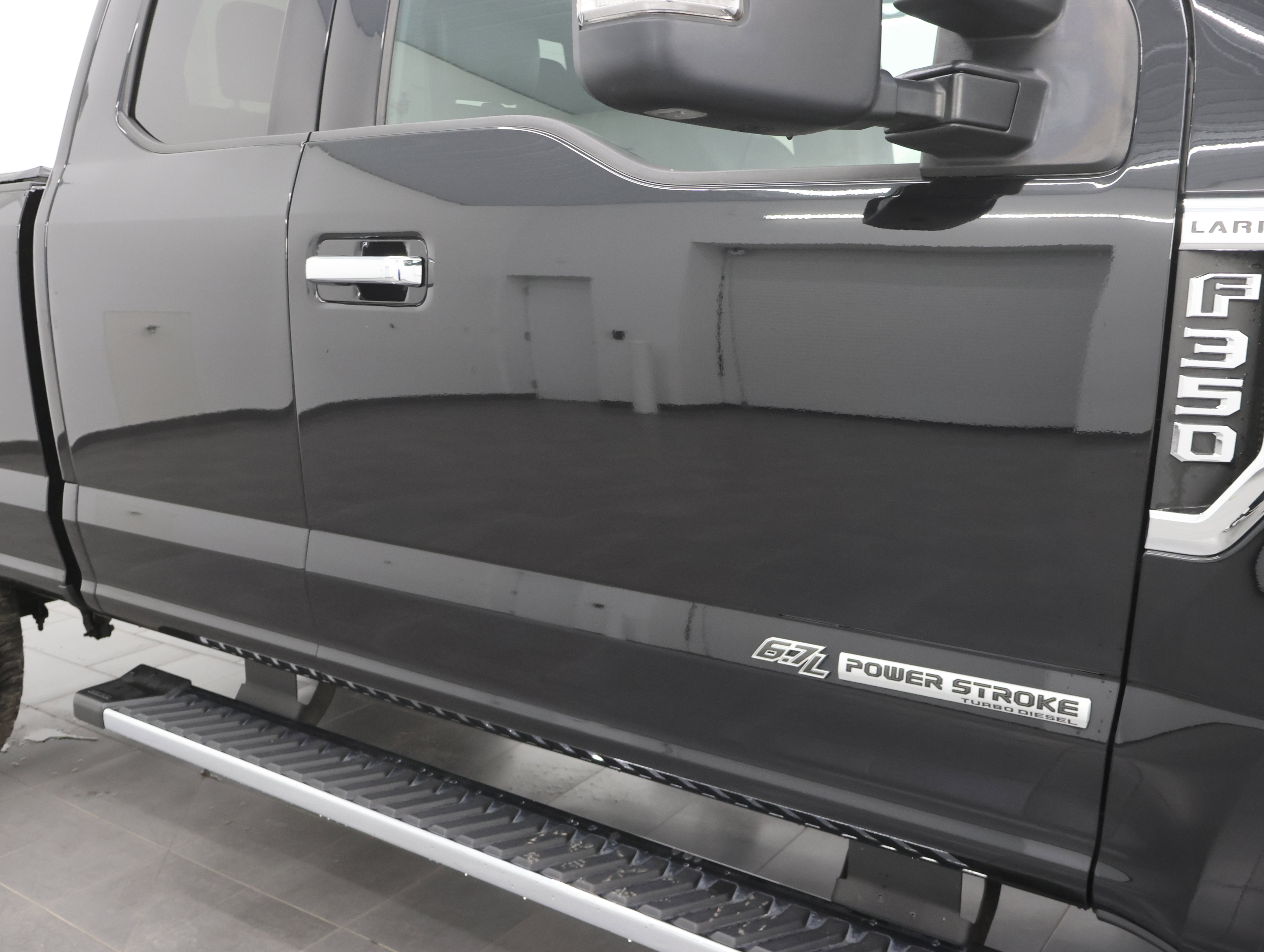 Used 2019 Ford F350 Lariat w/ Chrome Package image 23