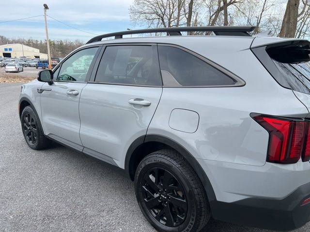 Used 2022 Kia Sorento S w/ Panoramic Sunroof Package image 3