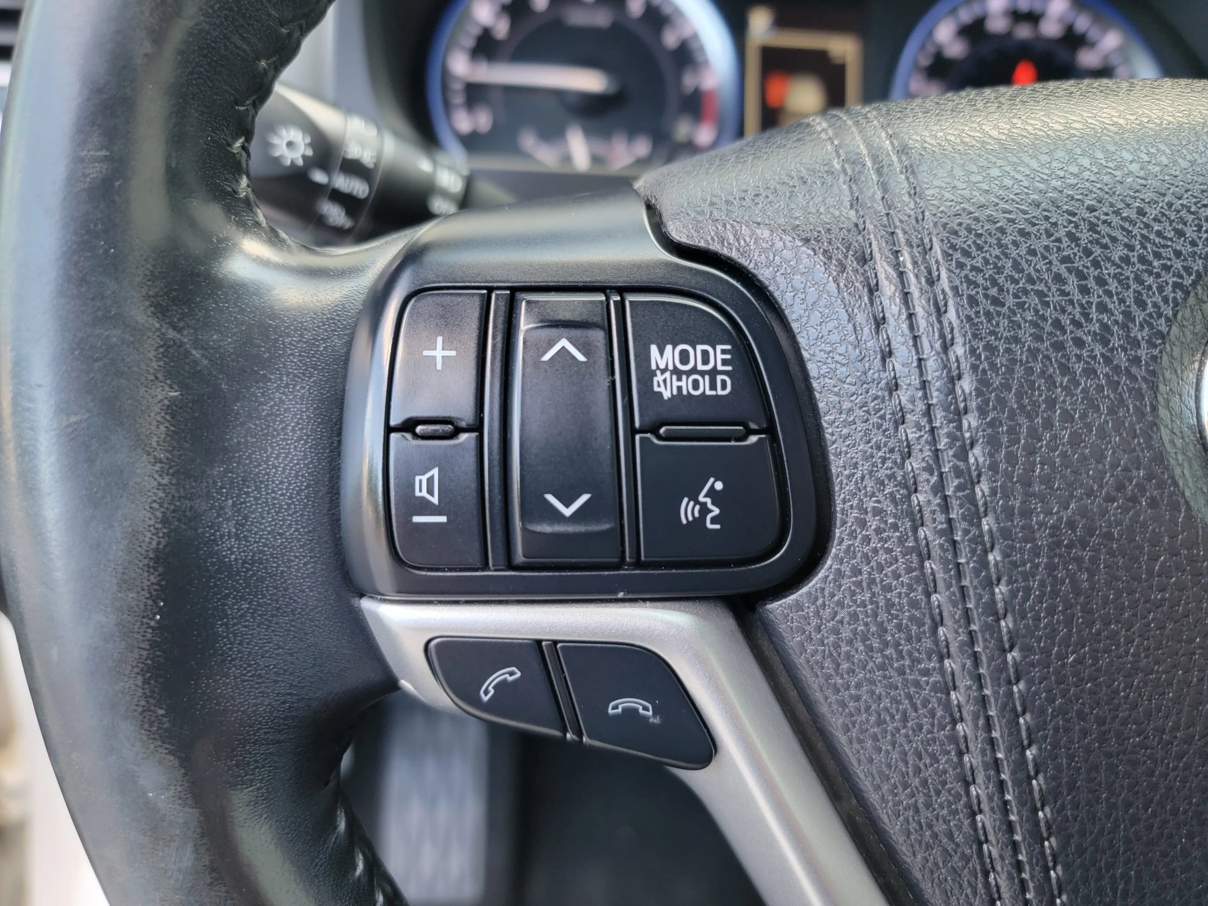 Used 2017 Toyota Highlander AWD V6 image 31