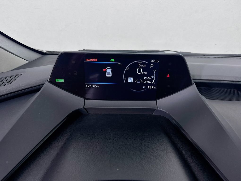 Used 2025 Toyota Prius XLE FWD image 18