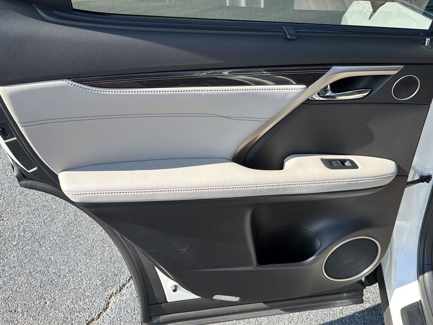 Used 2016 Lexus RX 350 FWD w/ Luxury Package image 18