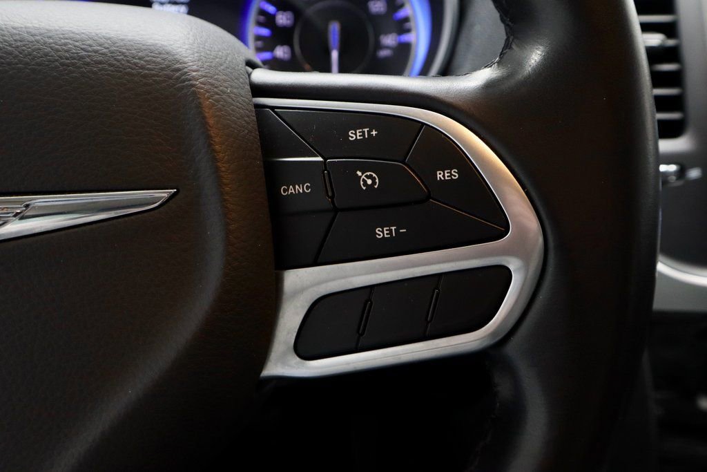 Used 2022 Chrysler 300 Touring image 29