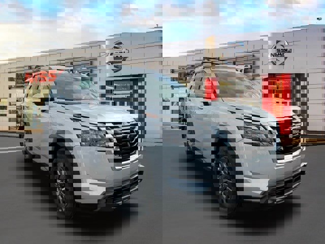 New 2025 Nissan Pathfinder SV