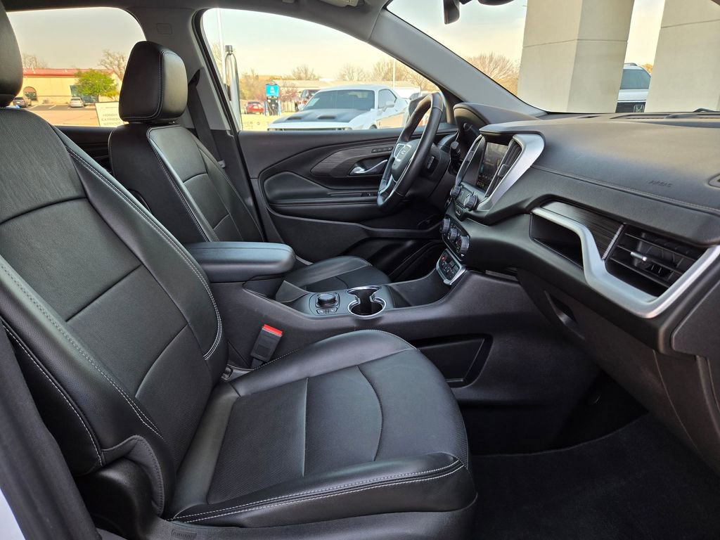 Used 2024 GMC Terrain SLT image 26