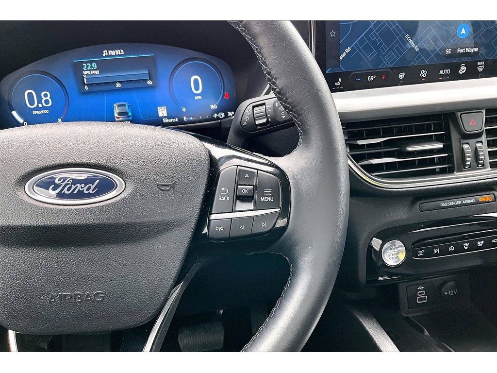 Used 2024 Ford Escape Platinum AWD/4WD image 25