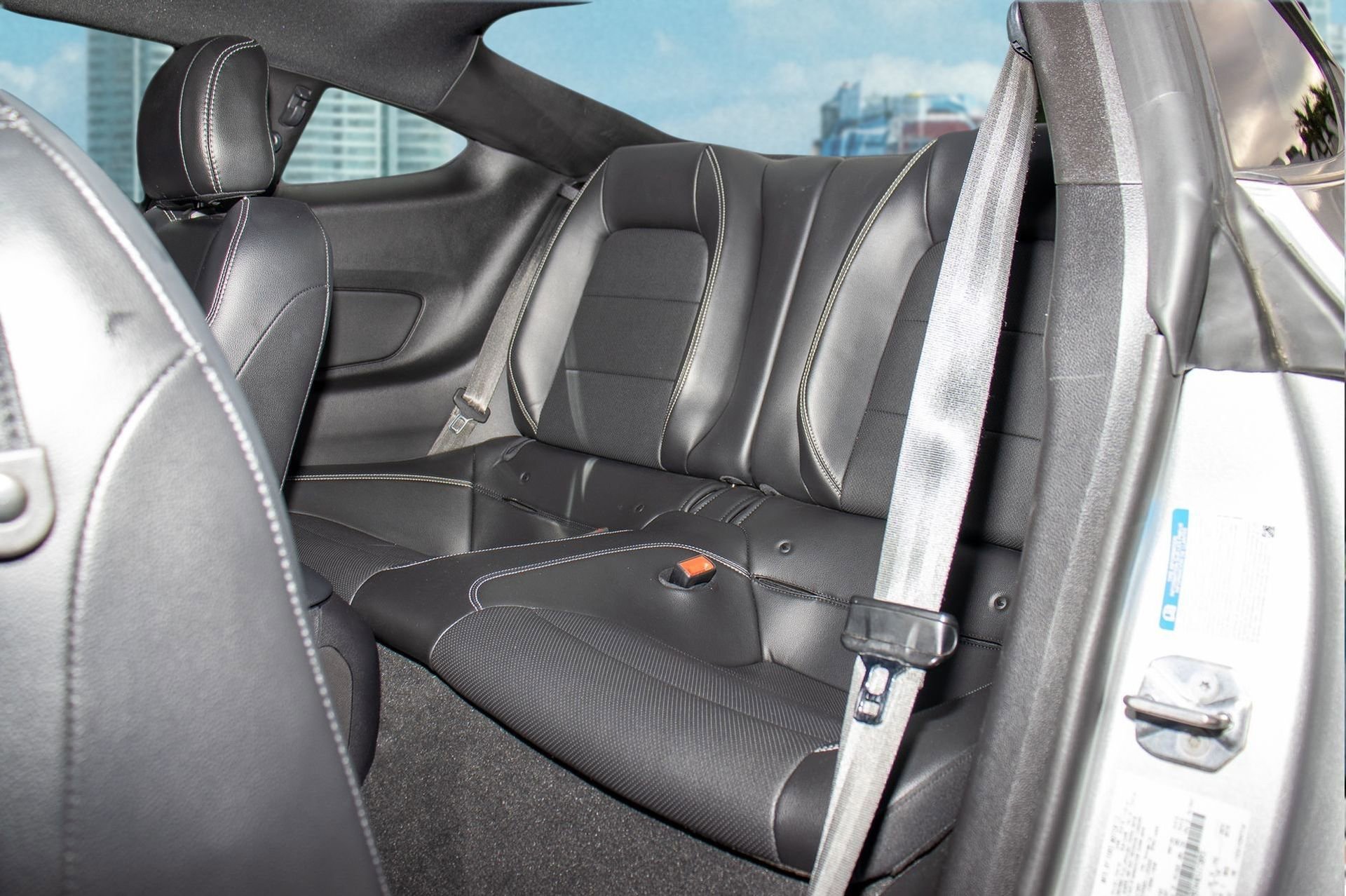 Used 2019 Ford Mustang Premium w/ Ecoboost Performance Package image 7