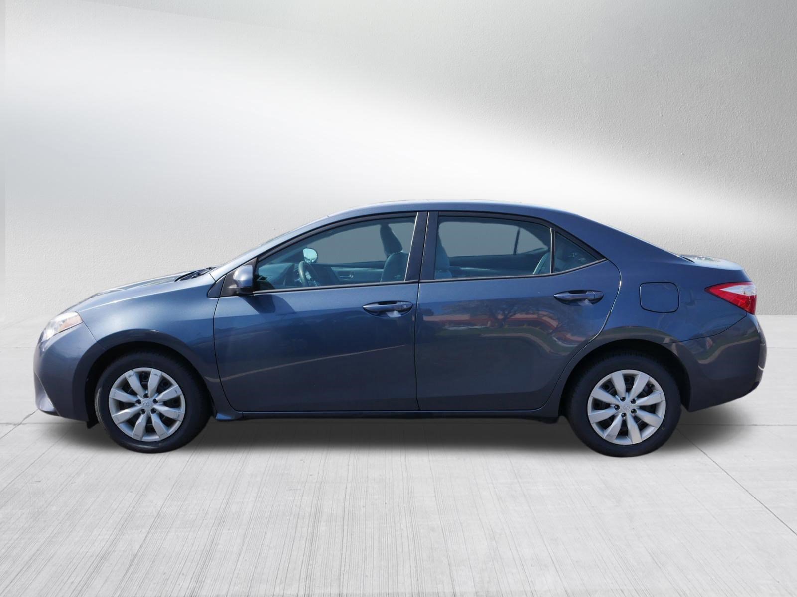Used 2015 Toyota Corolla LE FWD image 4