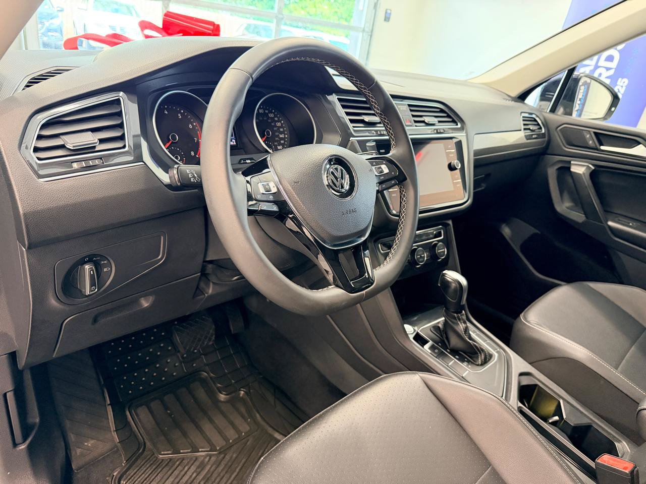 Used 2021 Volkswagen Tiguan S FWD image 17