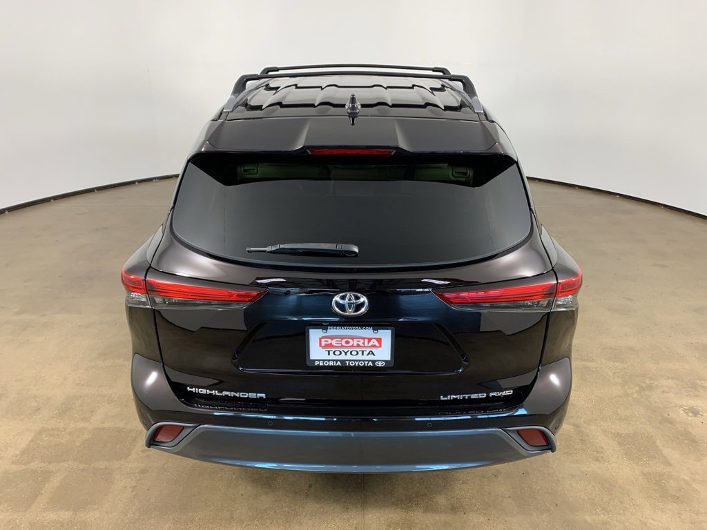 Used 2022 Toyota Highlander Limited image 11