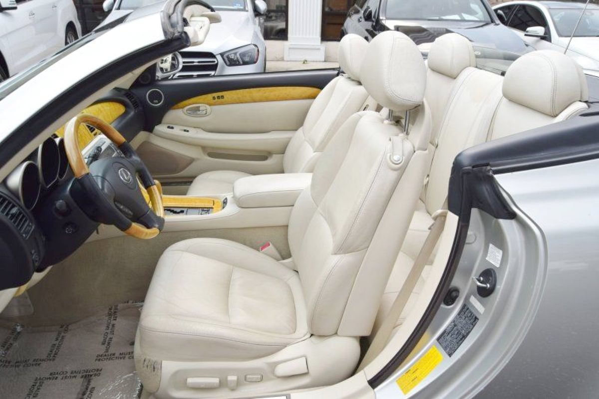 Used 2003 Lexus SC 430 Convertible RWD image 25