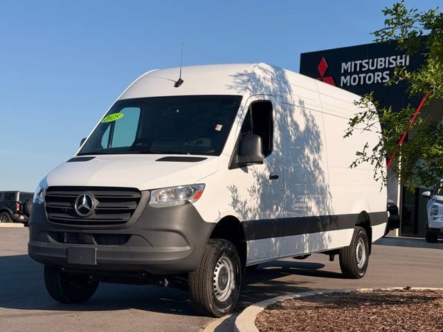 Used 2025 Mercedes-Benz Sprinter 2500 image 7