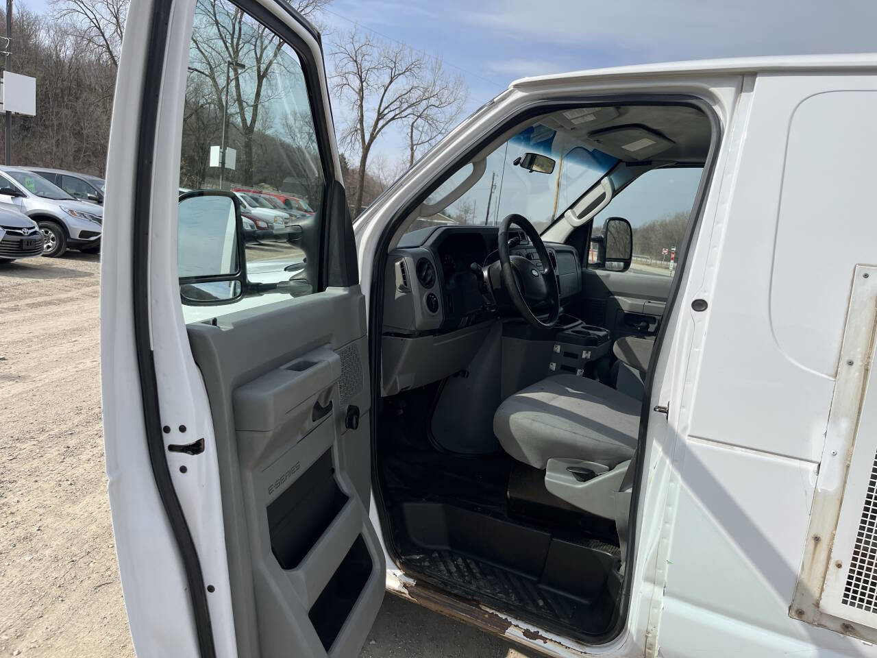 Used 2013 Ford E-250 and Econoline 250 image 13