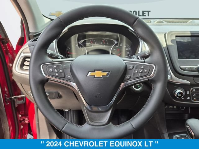 Used 2024 Chevrolet Equinox LT AWD/4WD image 16