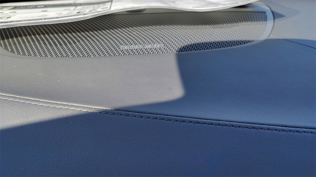 New 2026 Volvo XC90 B6 Plus w/ Protection Package image 19