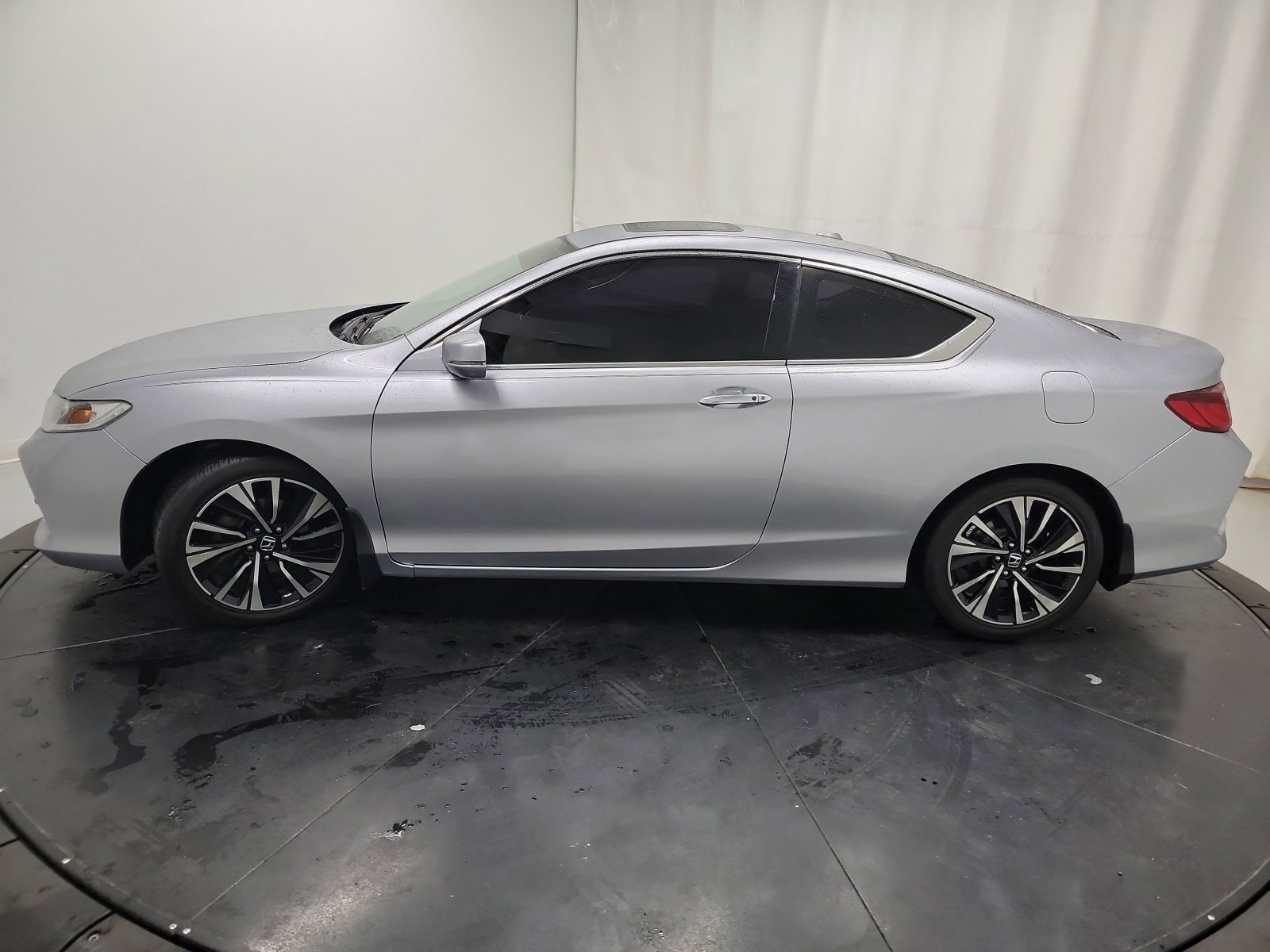 Used 2017 Honda Accord EX-L image 4