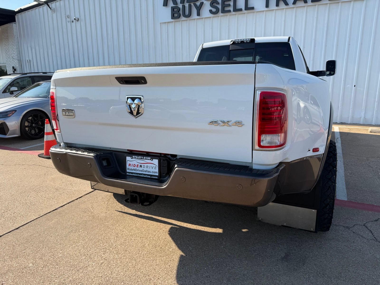 Used 2018 RAM 3500 Laramie Longhorn AWD/4WD image 6