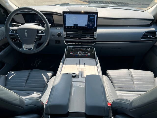 Used 2023 Lincoln Navigator L Black Label AWD/4WD image 28
