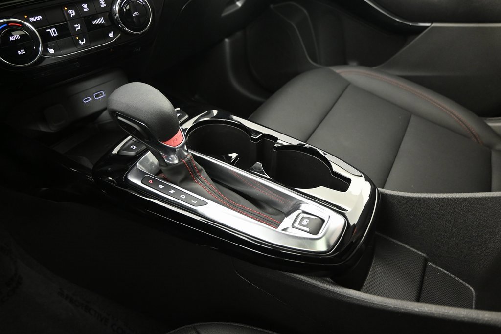 Used 2024 Chevrolet Trax RS w/ Sunroof Package image 30