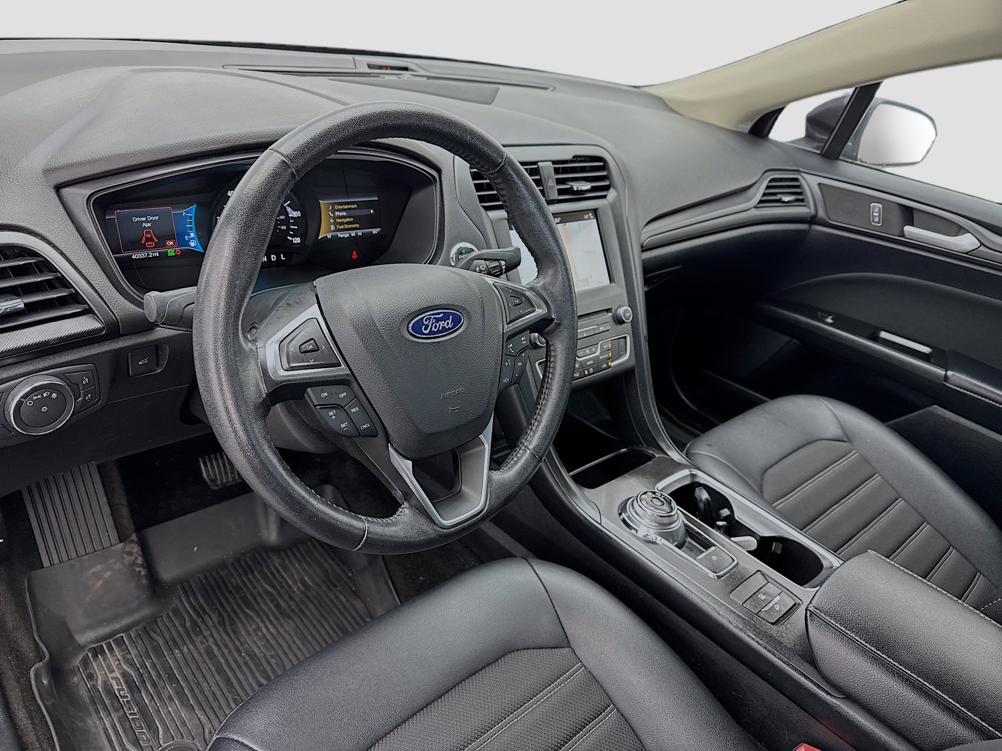 Used 2018 Ford Fusion SE w/ Equipment Group 601A FWD image 7