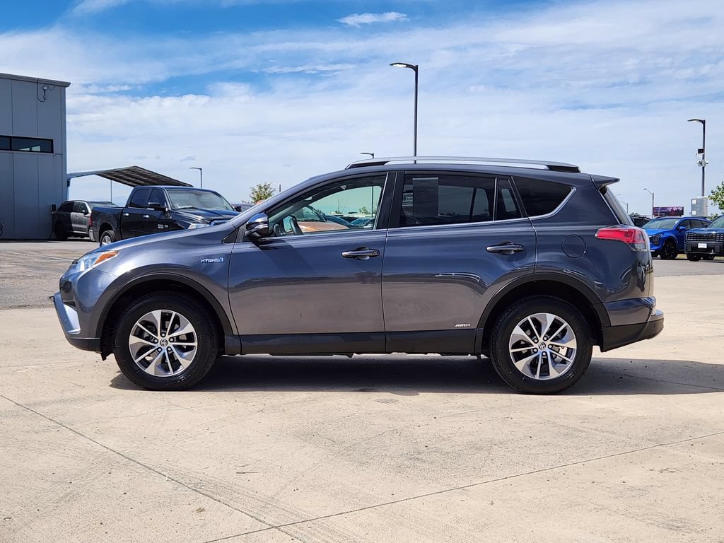 Used 2017 Toyota RAV4 XLE w/ Convenience Package AWD/4WD image 8