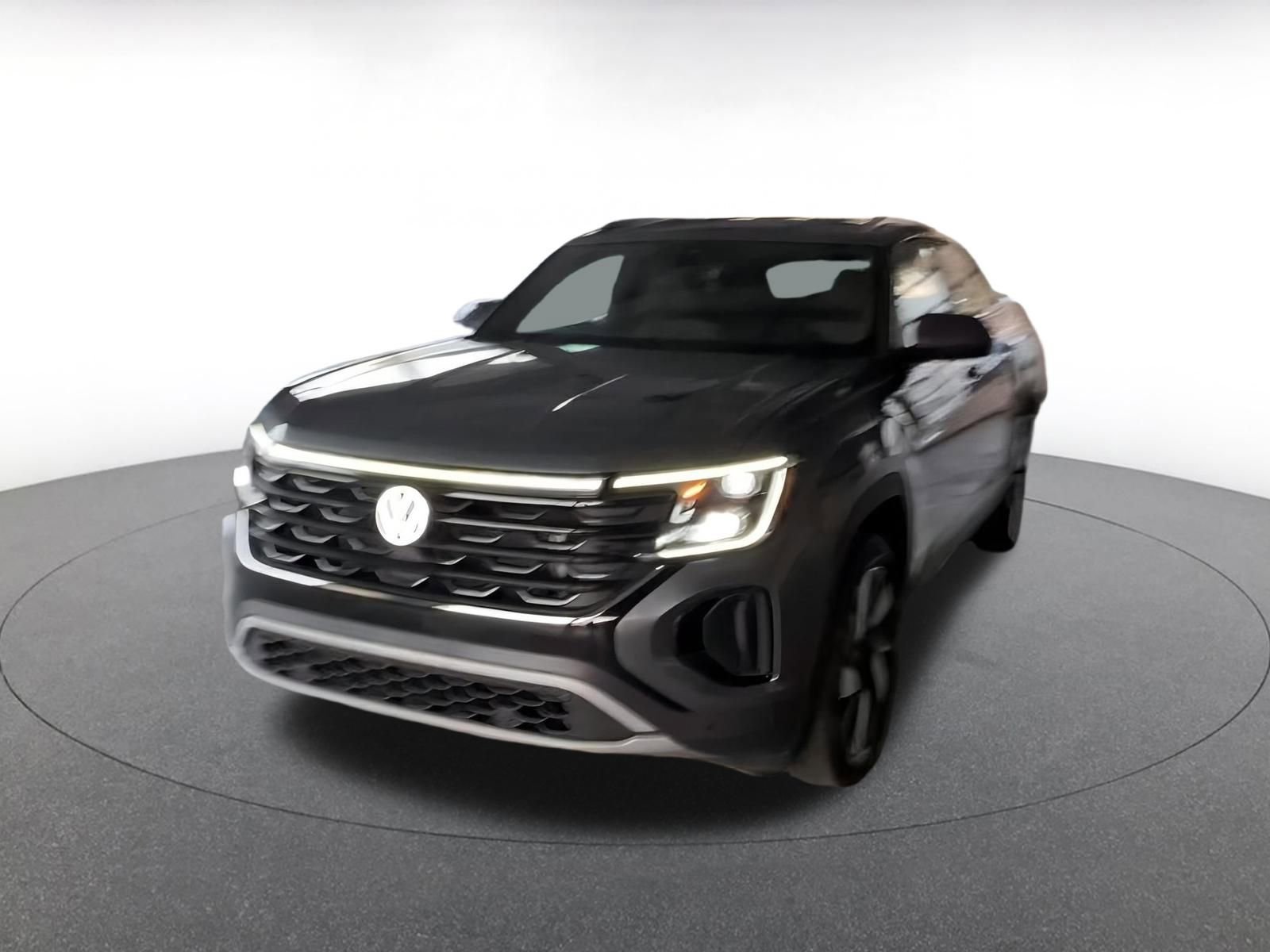 Used 2025 Volkswagen Atlas Cross Sport SE image 6