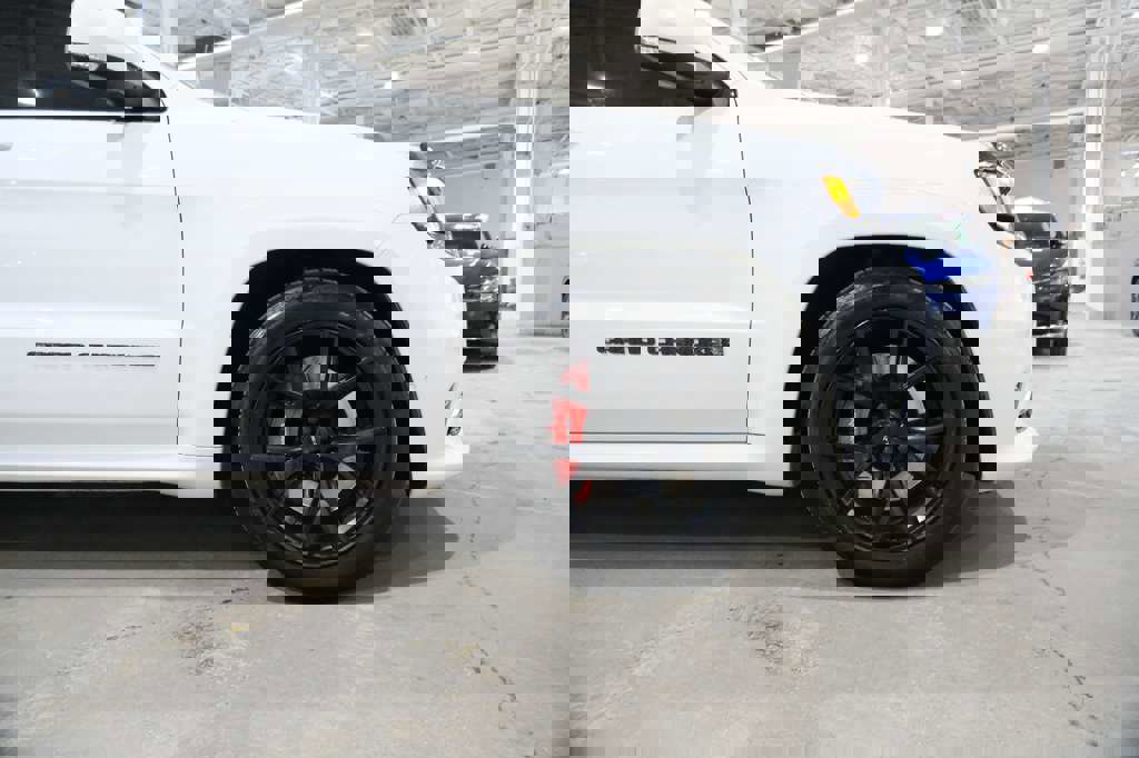 Used 2018 Jeep Grand Cherokee SRT w/ Trailer Tow Group IV image 15