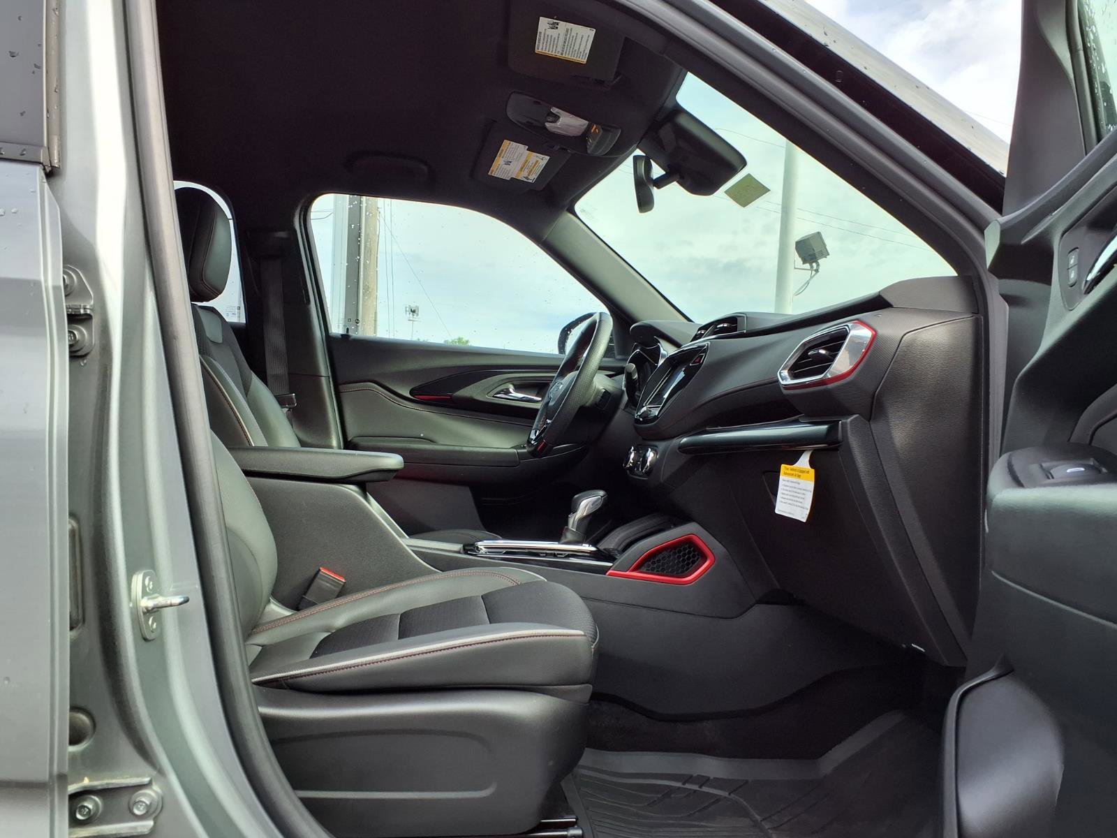 Used 2023 Chevrolet TrailBlazer RS w/ Convenience Package FWD image 27
