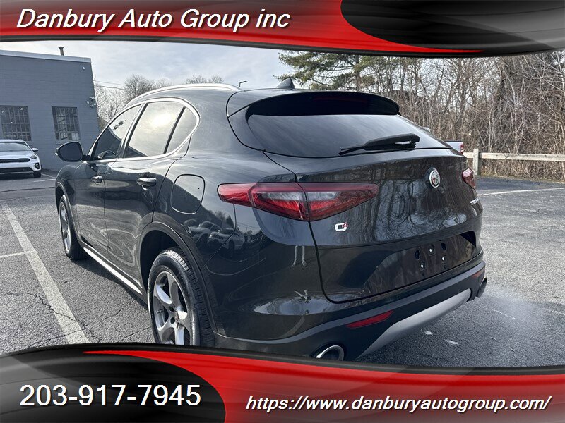 Used 2021 Alfa Romeo Stelvio Sprint w/ Cold Weather Package AWD/4WD image 4