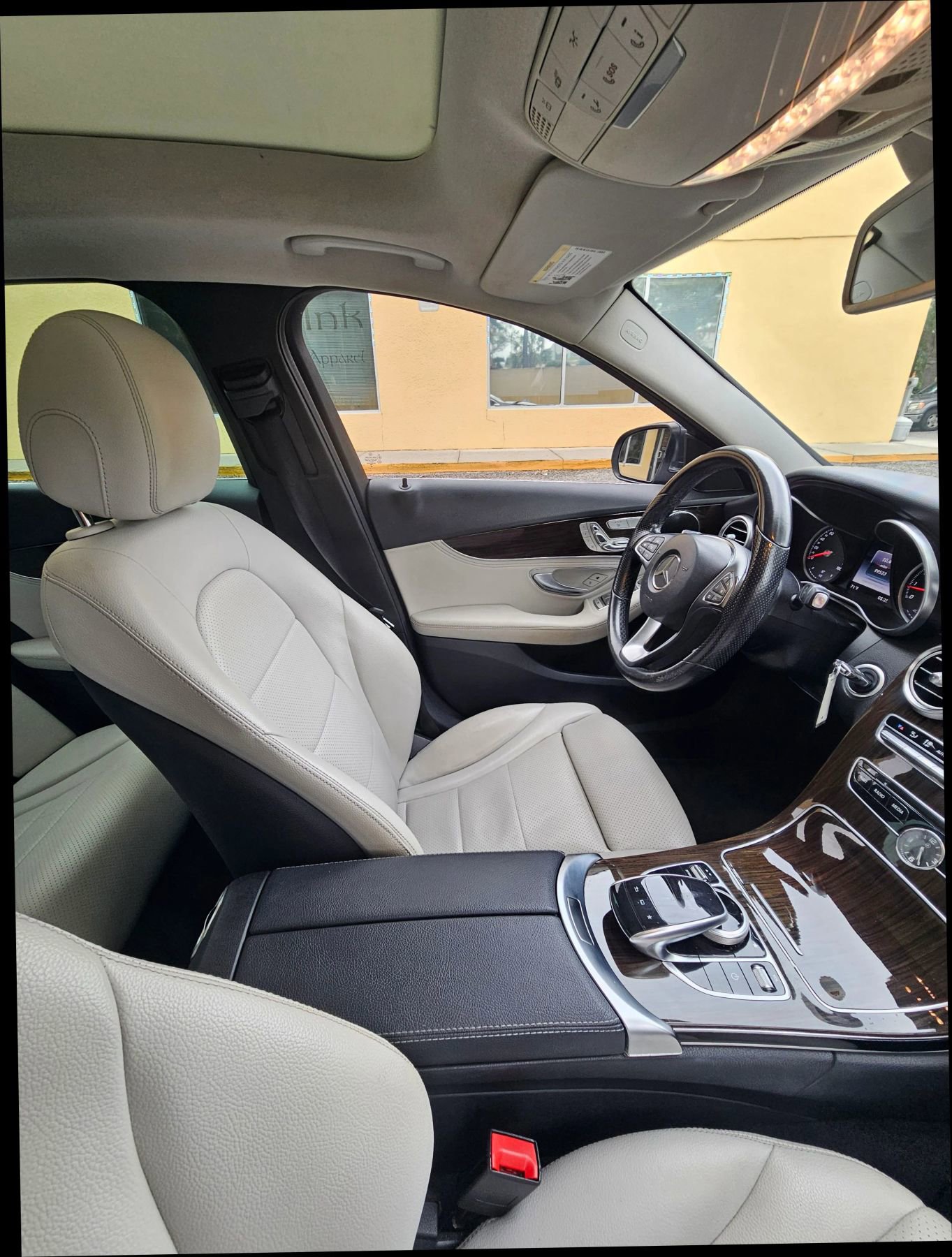 Used 2016 Mercedes-Benz C 300 4MATIC Sedan image 31