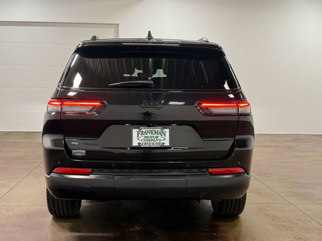 Used 2023 Jeep Grand Cherokee L Laredo AWD/4WD image 26