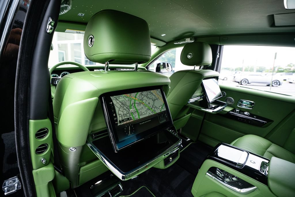 Used 2023 Rolls-Royce Phantom Sedan w/ The Phantom Package RWD image 52