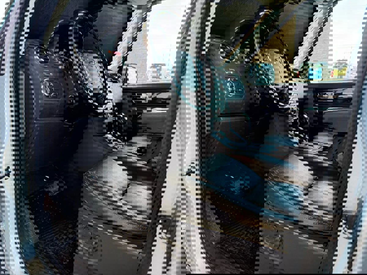 Used 2011 Land Rover LR4 HSE LUX image 42