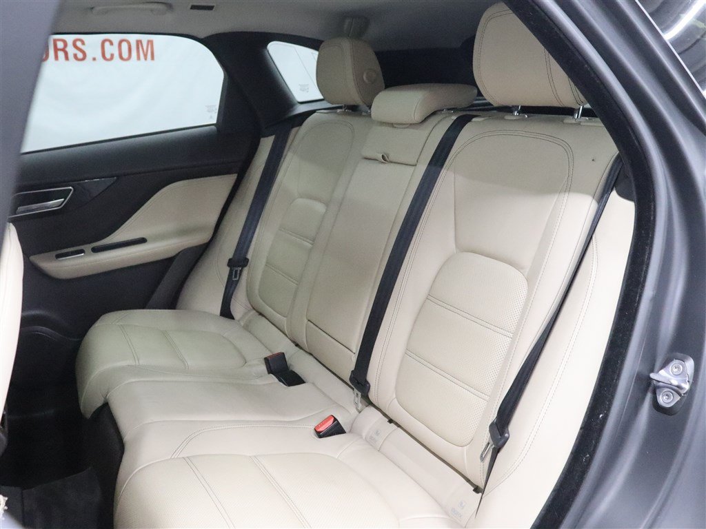 Used 2018 Jaguar F-PACE Prestige AWD/4WD image 17