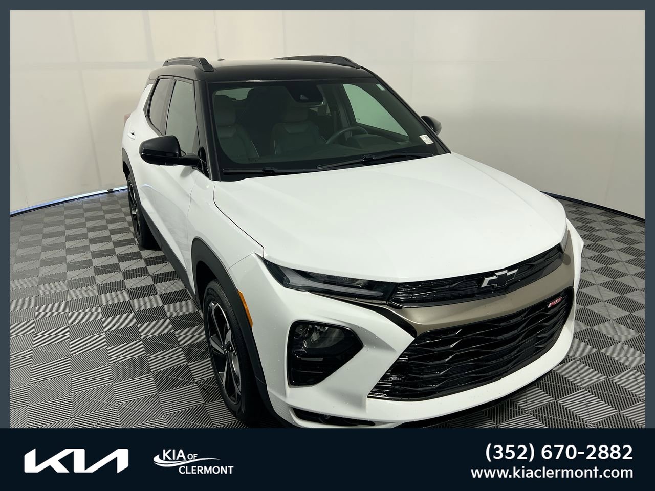 Used 2023 Chevrolet TrailBlazer RS w/ Convenience Package FWD image 1