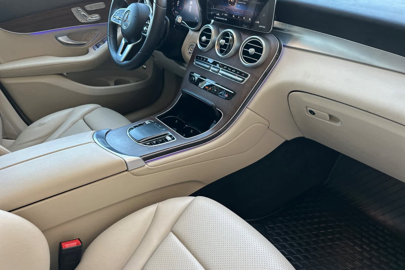 Used 2022 Mercedes-Benz GLC 300 4MATIC image 15