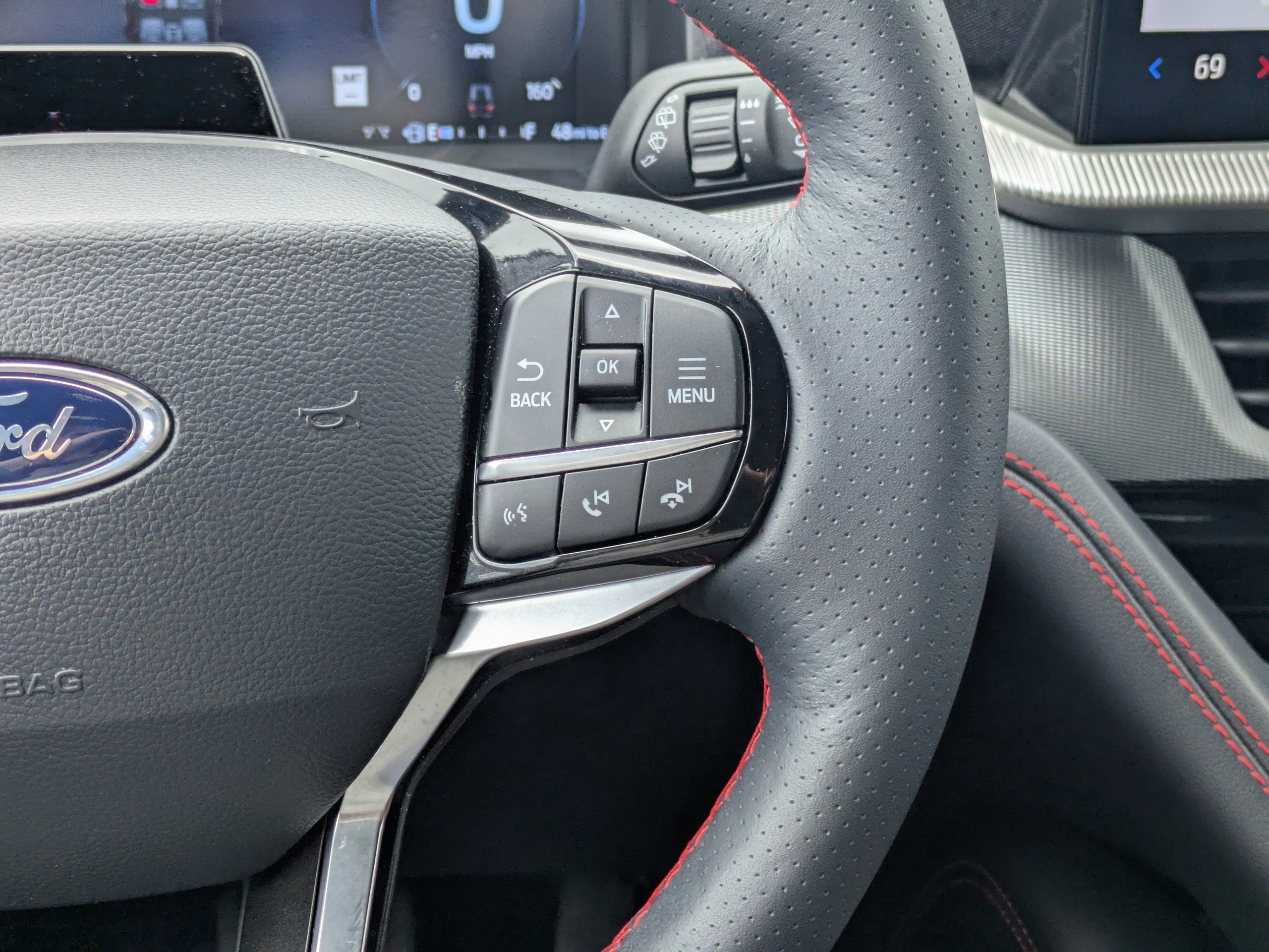 Used 2025 Ford Explorer ST-Line w/ Premium Package image 19