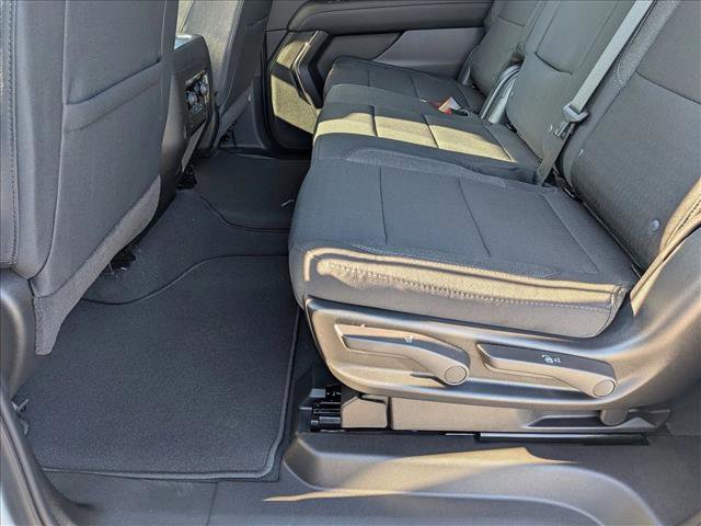 New 2026 Chevrolet Suburban LS image 16