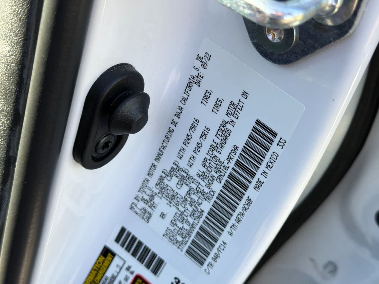 Used 2022 Toyota Tacoma SR5 AWD/4WD image 26