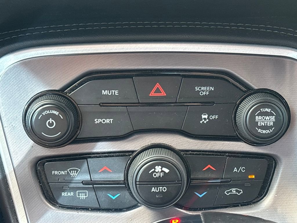 Used 2020 Dodge Challenger SXT image 10