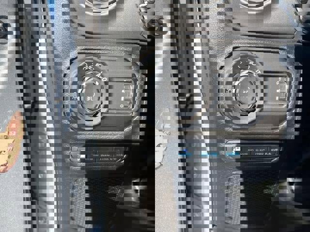 Used 2023 Jeep Wrangler Unlimited image 15