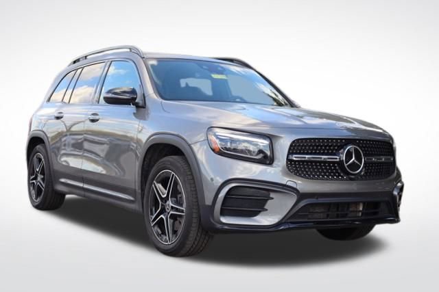 Used 2024 Mercedes-Benz GLB 250 4MATIC image 1