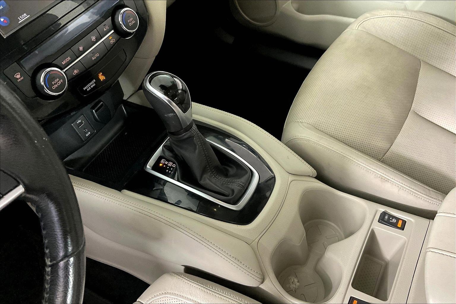 Certified 2018 Nissan Rogue Sport SL w/ SL Premium Package AWD/4WD image 18