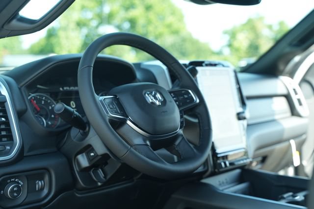 New 2026 RAM 2500 Big Horn AWD/4WD image 24
