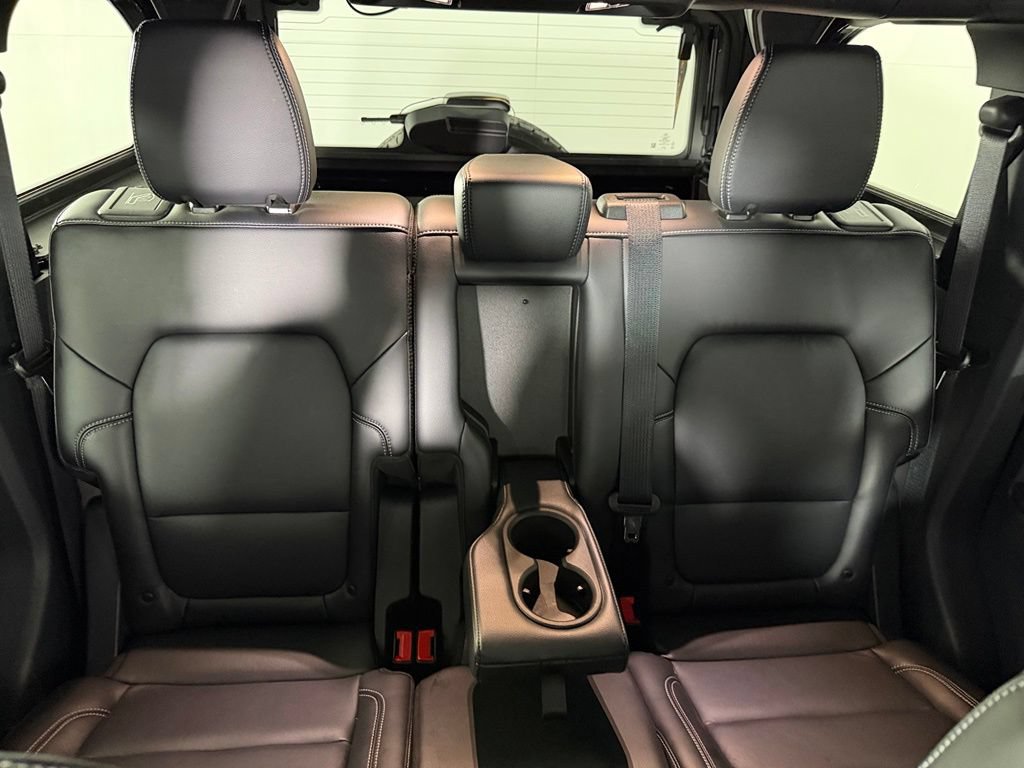 Used 2025 Ford Bronco Outer Banks AWD/4WD image 16