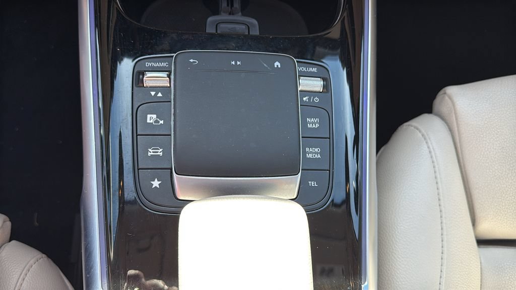 Certified 2021 Mercedes-Benz GLB 250 4MATIC w/ Premium Package image 36