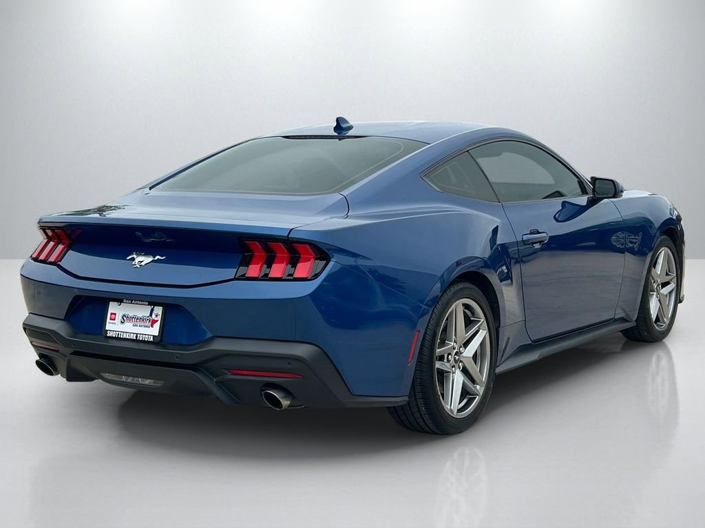 Used 2024 Ford Mustang Coupe RWD image 5