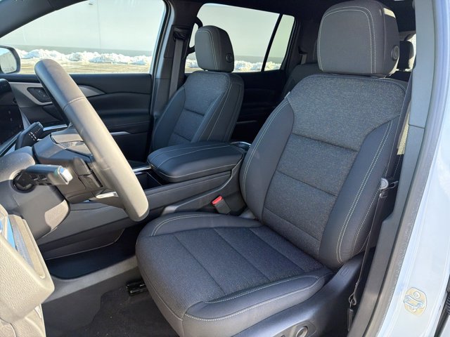 New 2026 Chevrolet Traverse LT w/ Sun and Wheel Package image 12