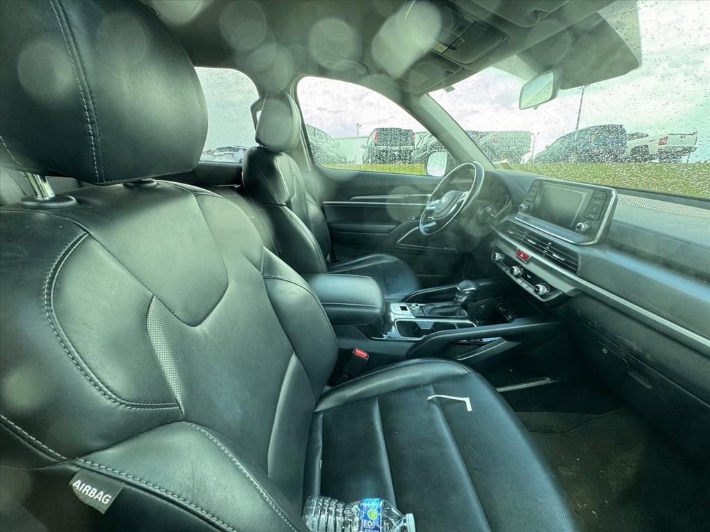 Used 2021 Kia Telluride LX AWD/4WD image 2