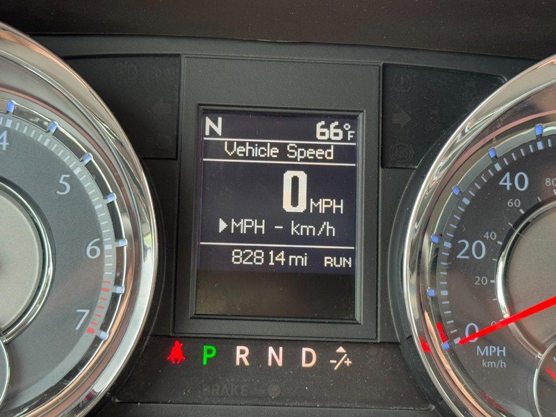 Used 2015 Chrysler Town & Country Touring w/ Driver Convenience Group image 20