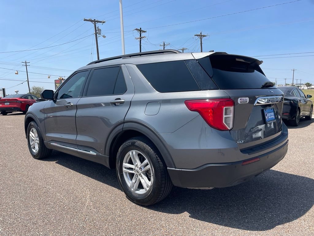 Used 2024 Ford Explorer XLT RWD image 5